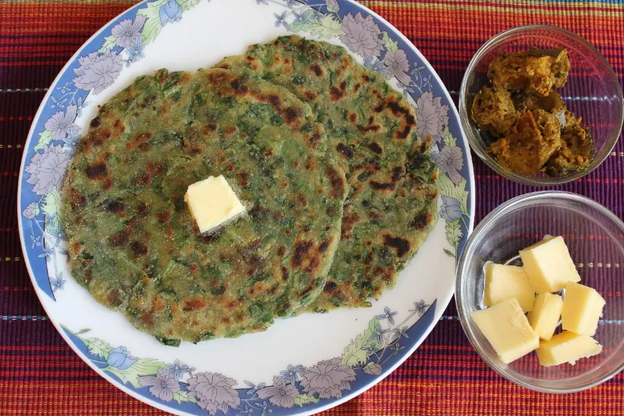 Spinach thepla (shown: palak paratha)