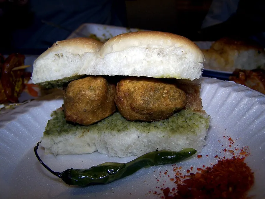 Vada pav
